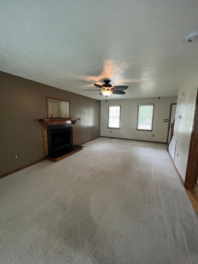 Building Photo - 7413 Cross Point Ln