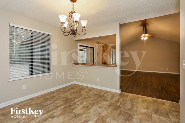 Foto del edificio - 10178 Indian Princess Rd W