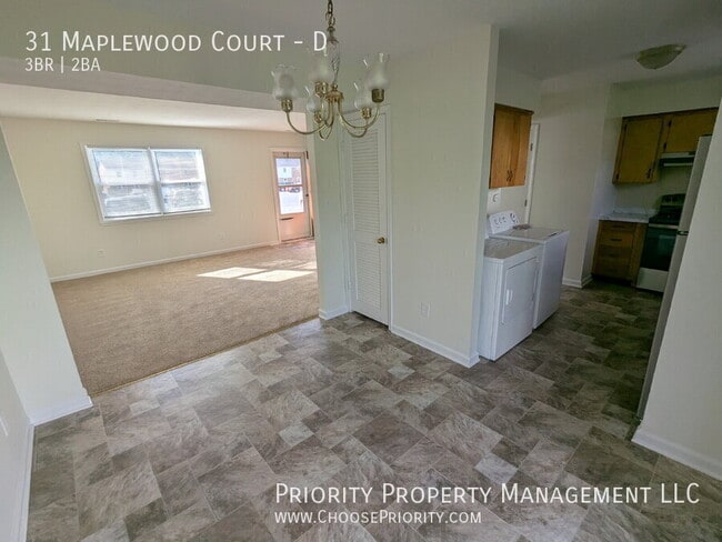 Building Photo - 31 Maplewood Ct