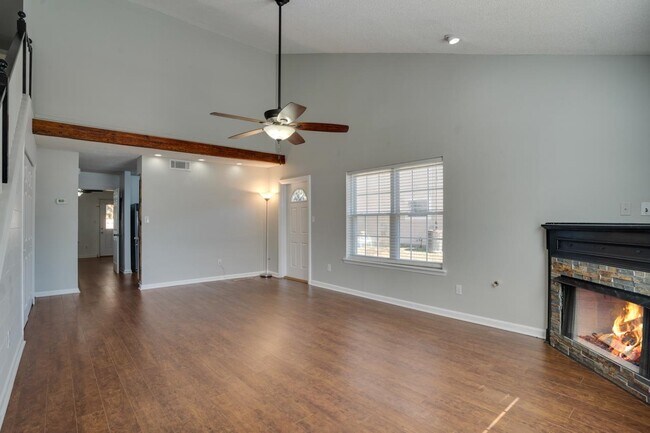 Foto del edificio - 4187 Silkbay Ct