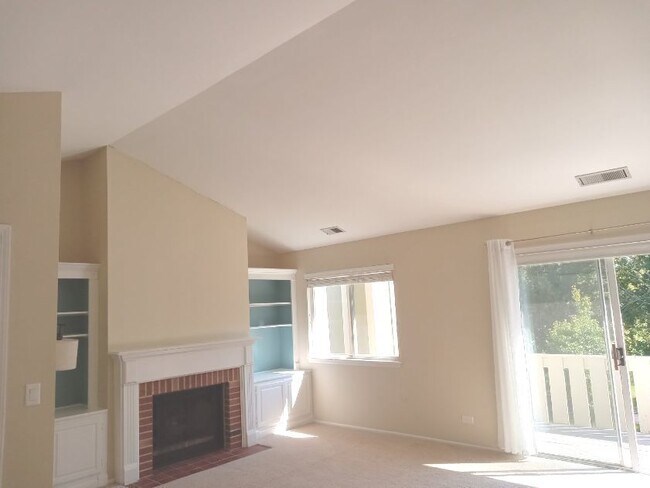 Foto del edificio - 1027 Auburn Ln