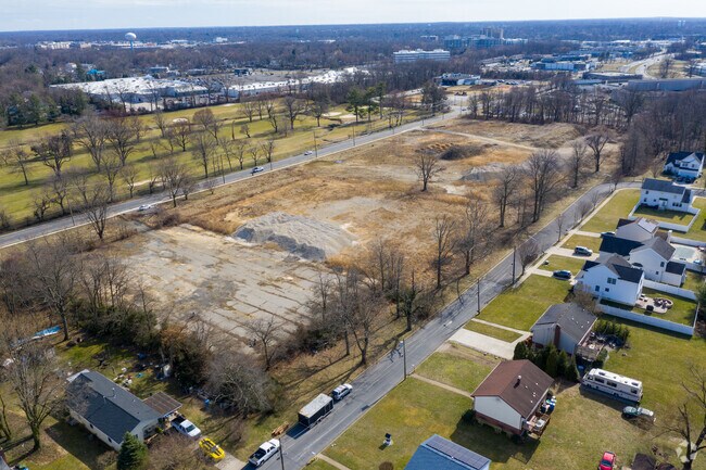 Building Photo - Hampton Square