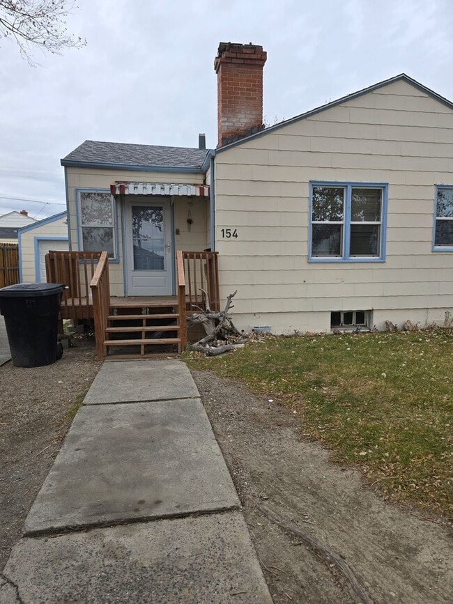 Building Photo - Eastside Charmer