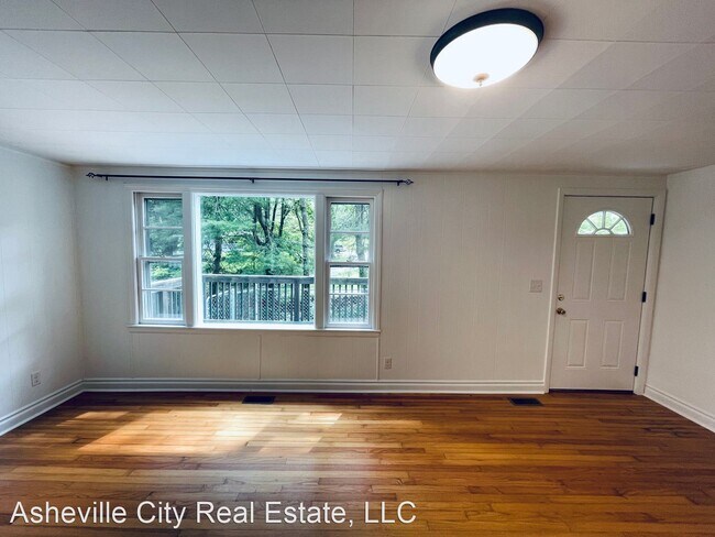 Building Photo - 2 br, 1 bath House - 44 Poplar Cove Rd.