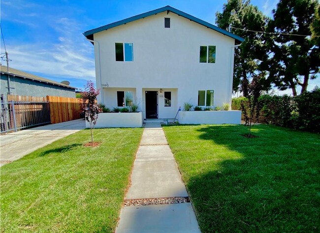 Foto del edificio - 89(558)