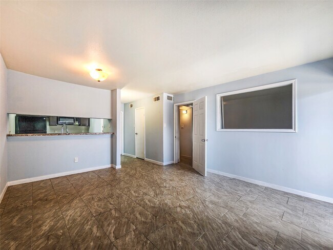Foto del edificio - 2820 S Bartell Dr