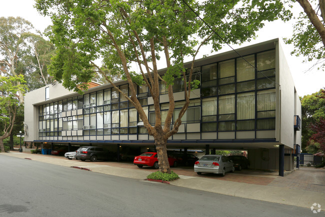 Building Photo - 500 at Camino Real