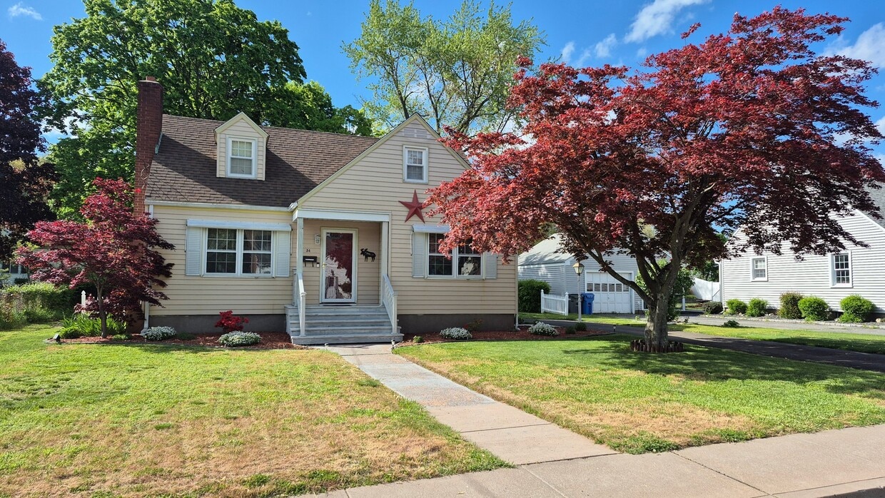 Building Photo - 34 Englewood Dr