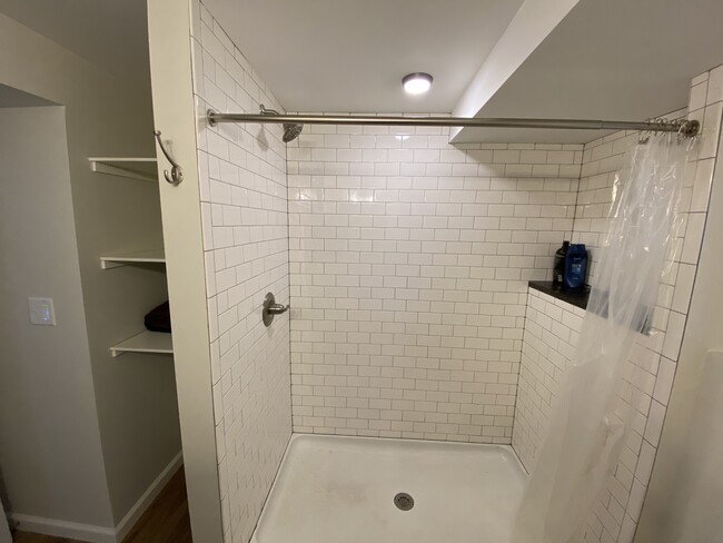 Foto del edificio - 3896 Leonard St NE