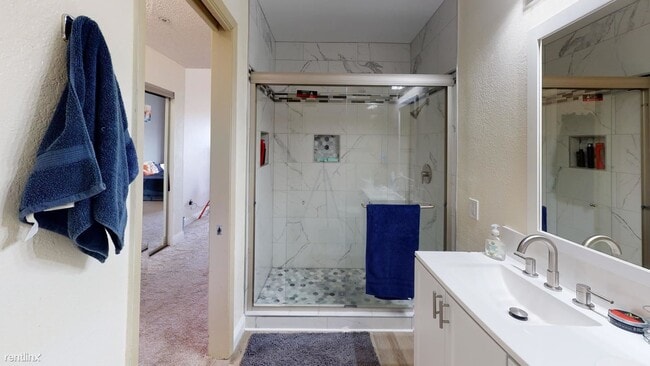Building Photo - 1610 Birchwood Ct