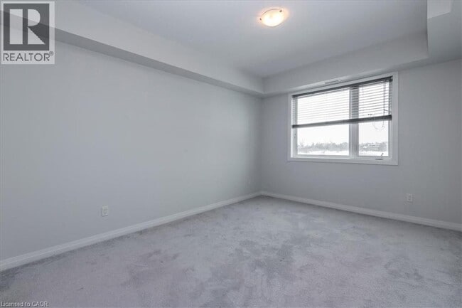 Building Photo - 299 Cundles Rd E