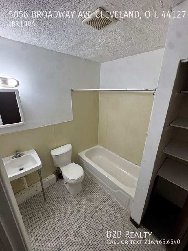 Foto del edificio - 5058 Broadway Ave