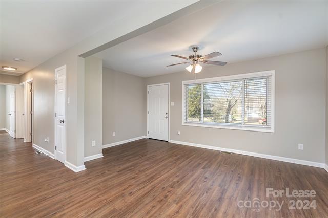 Foto del edificio - 2821 Meadow Brook Rd