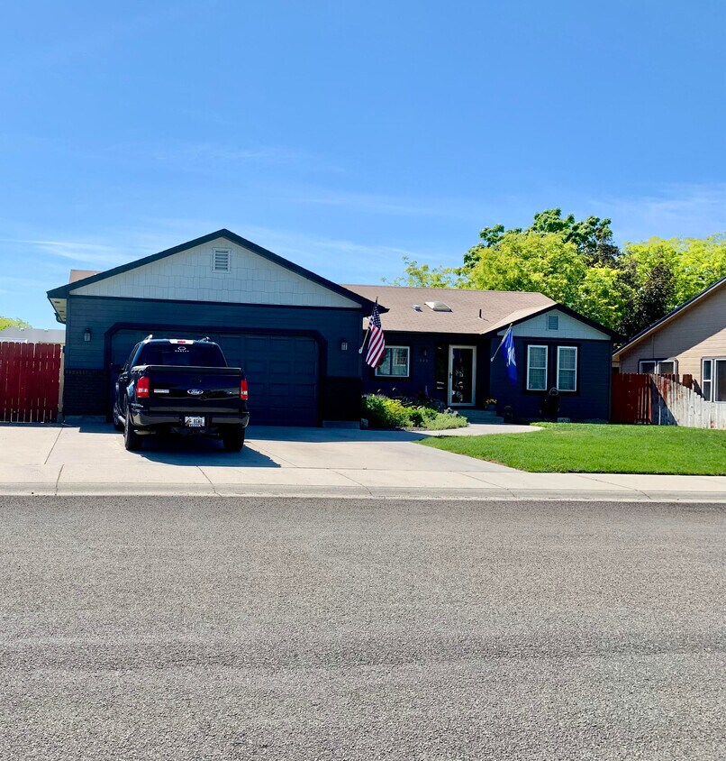 945 W 11th St, Meridian, ID 83642 House Rental in Meridian, ID