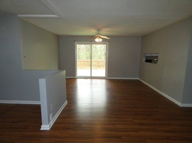 Building Photo - 5800 Meadowbrook Rd
