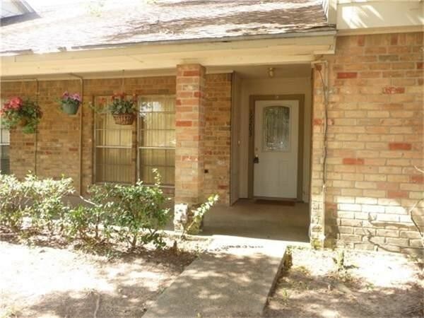 Building Photo - 12203 W Village Dr