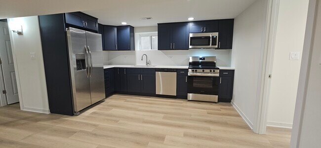 Foto del edificio - 3432 W Hirsch St