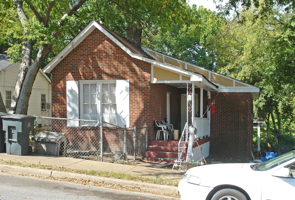 Building Photo - 1000 S 11th St