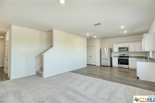 Foto del edificio - 638 Gemsbok Dr