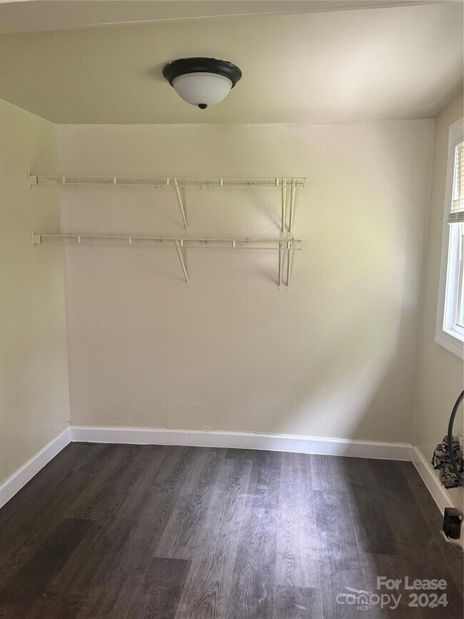 Foto del edificio - 204 Corban Ave SW