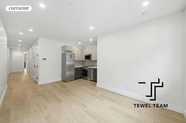 Foto del edificio - 81 W 118th St