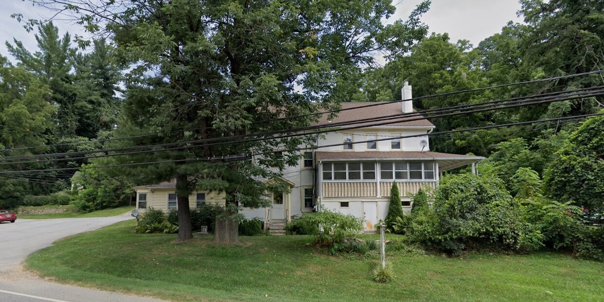 Building Photo - 867 Horseshoe Pike
