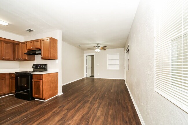 Building Photo - 439 Sapelo Rd