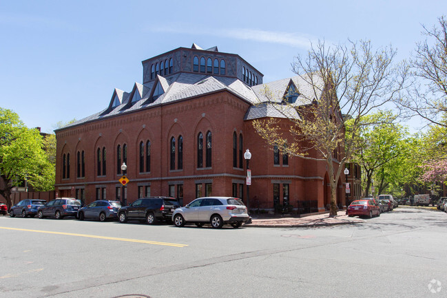 Building Photo - 201 W Brookline St