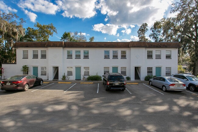 Building Photo - The Garden Apartments