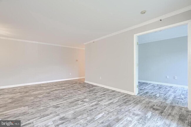 Building Photo - 201 Star Pointe Ct