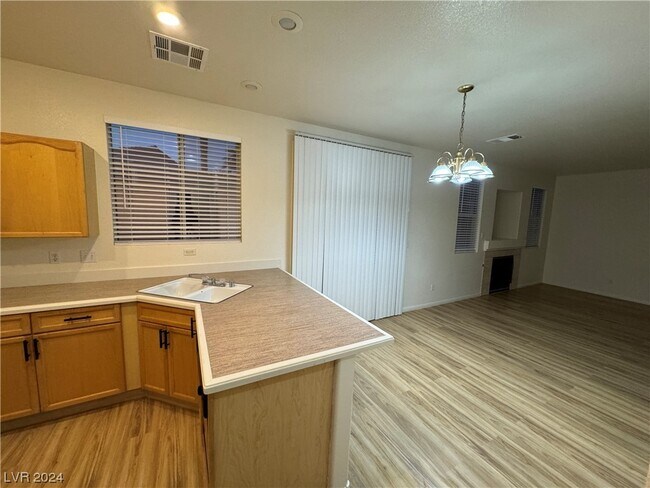 Foto del edificio - 980 Country Skies Ave