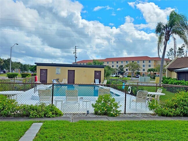 Foto del edificio - 503 Albee Farm Rd