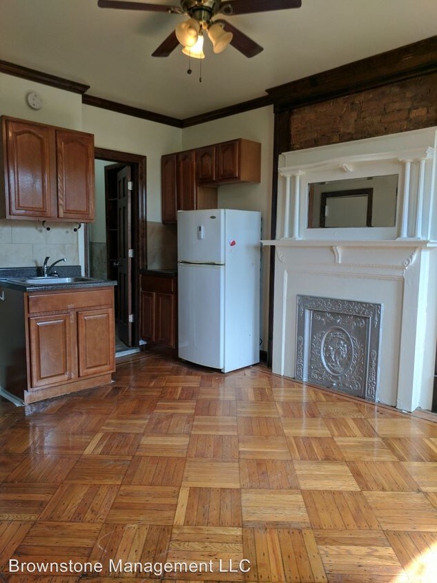 Building Photo - 924 Sterling Pl