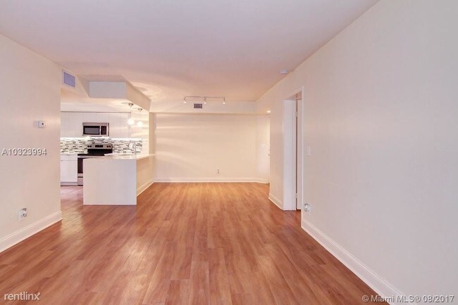 Foto del edificio - 3605 NE 207th St