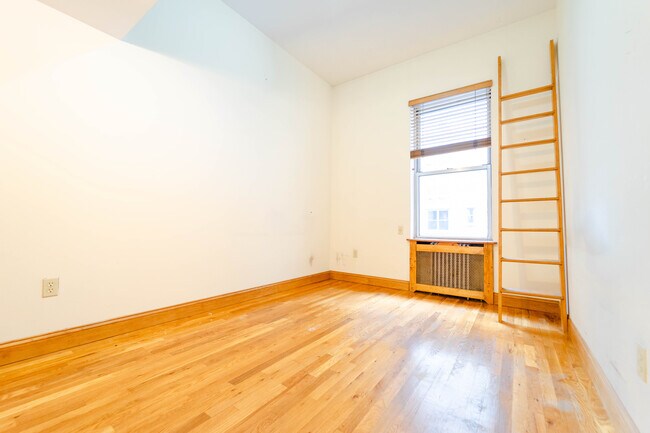 Foto del edificio - 5 W 95th St