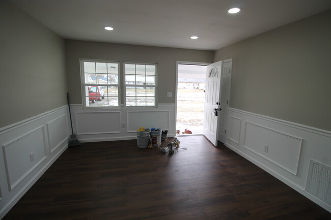 Building Photo - 4805 Toledo Ct