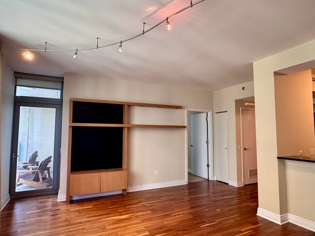 Foto del edificio - 600 N Lake Shore Dr