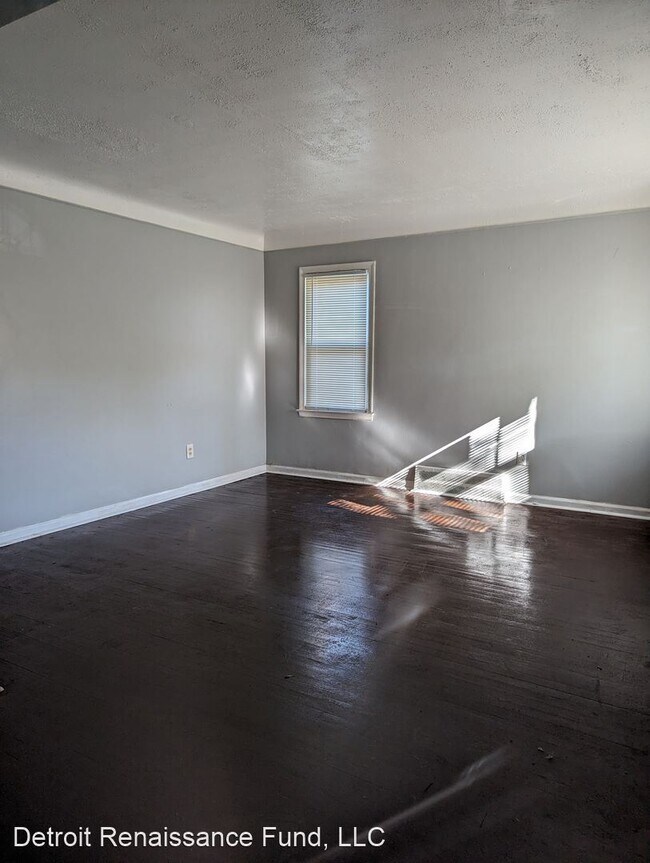 Foto del edificio - 3 br, 1 bath House - 19469 Warwick St