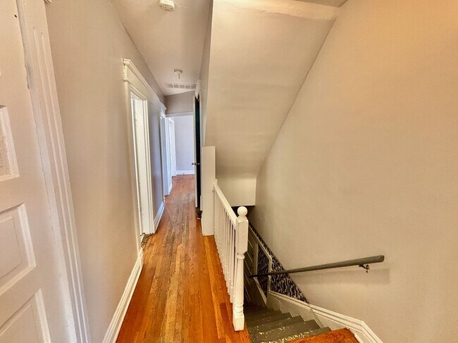 Foto del edificio - 208 W Tenny Ave