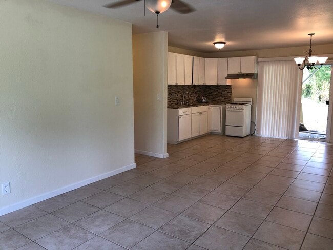 Building Photo - 16-2100-2100 Lehua Dr