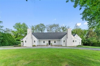 Building Photo - 211 Griffen Ave