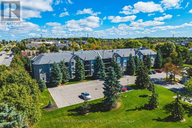Photo du bâtiment - 990 Golf Links Rd