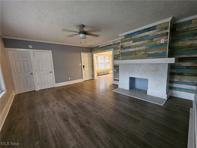 Foto del edificio - 3234 Euclid Heights Blvd