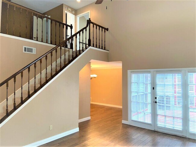 Foto del edificio - 17715 Windflower Way