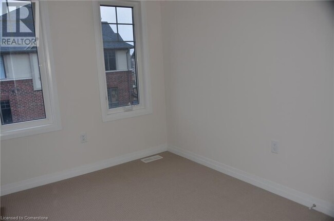 Building Photo - 16 Workman Ln