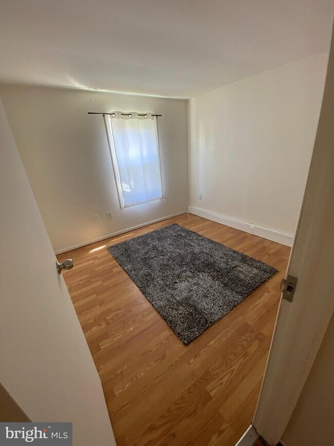 Foto del edificio - 648 N Willow St