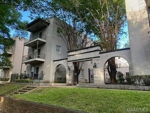 Building Photo - 1419 S Perry St