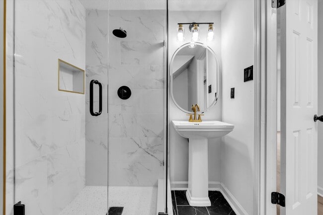 Photo - 2999 Woffington Ln House