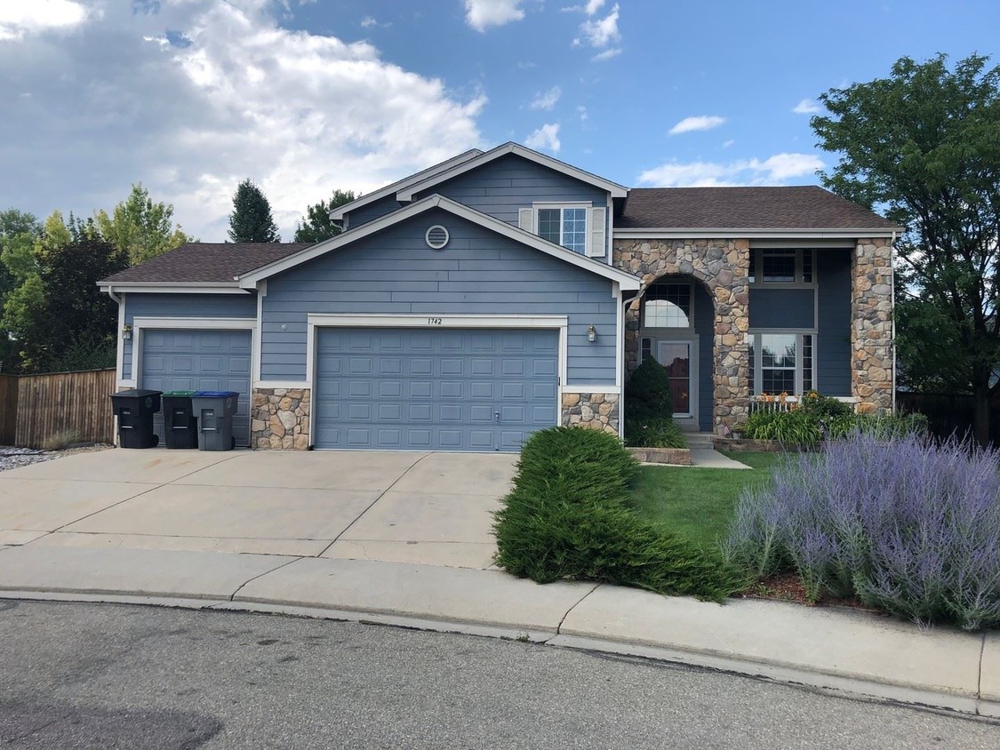 Foto principal - 4 br, 3 bath House - 1742 Preston Dr.
