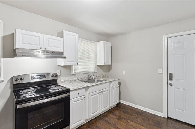 Building Photo - 1608